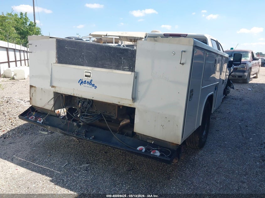 2023 CHEVROLET SILVERADO 3500HD CHASSIS auction photo 4