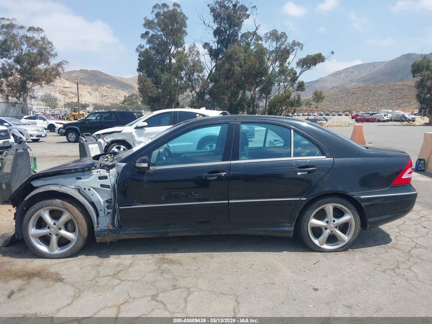 2005 Mercedes-Benz C 320 VIN: WDBRF64J75F569667 Lot: 45089439