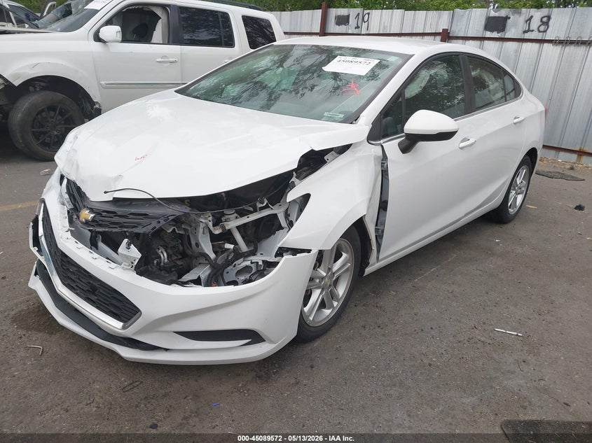 2017 Chevrolet Cruze Lt Auto 1G1BE5SM3H7238203 photo 1