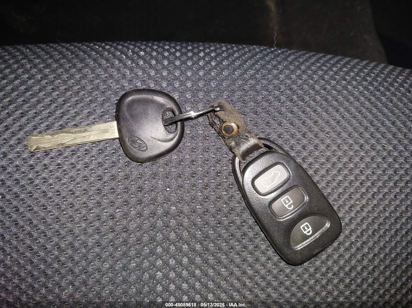 2010 HYUNDAI ELANTRA HATCHBACK 2.0L I-4 DOHC, VVT, 138HP