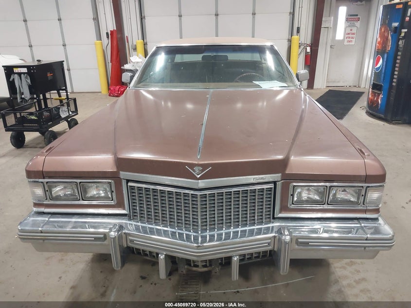 1975 Cadillac Sedan Deville VIN: 6D49S5Q261786 Lot: 45089720