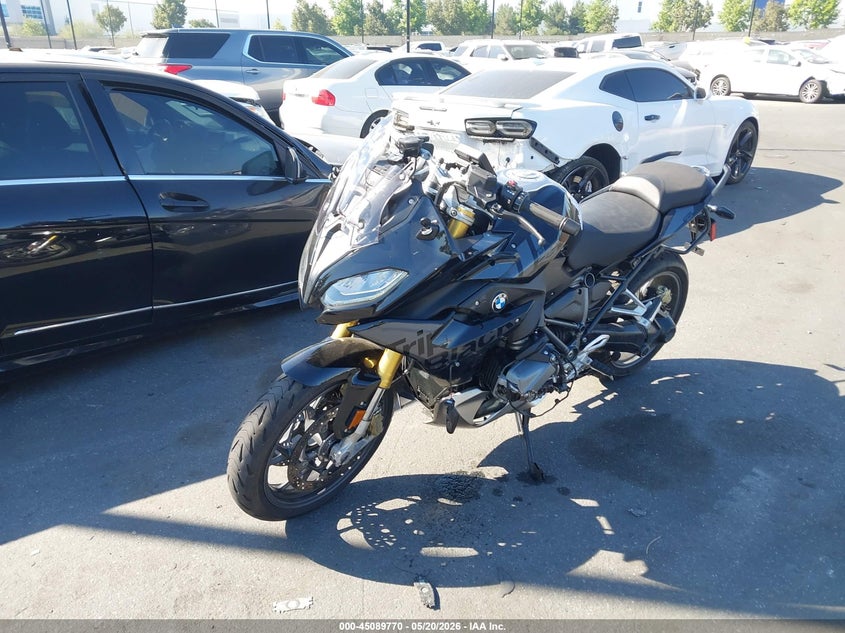 2024 BMW R 1250 MOTO 2