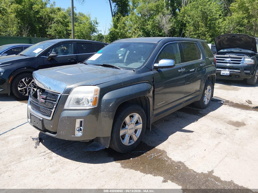 2013 GMC TERRAIN auction photo 2