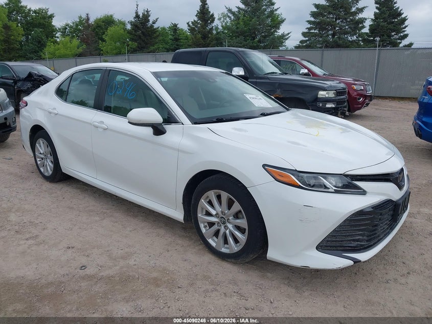 2018 TOYOTA CAMRY LE — Галерея фотографий