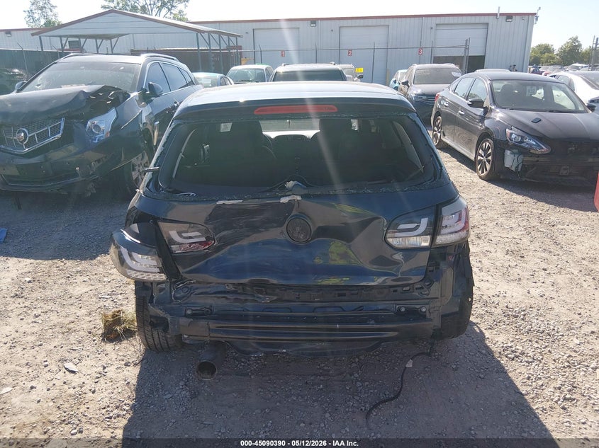 2011 Volkswagen Golf 2.5L 2-Door VIN: WVWAA7AJ6BW272795 Lot: 45090390