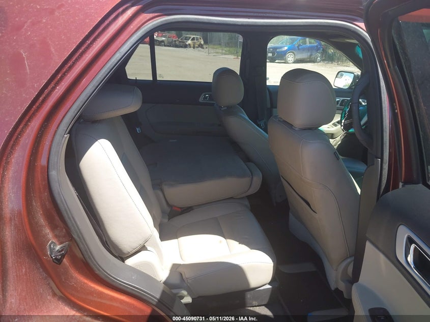 2015 FORD EXPLORER auction photo 8
