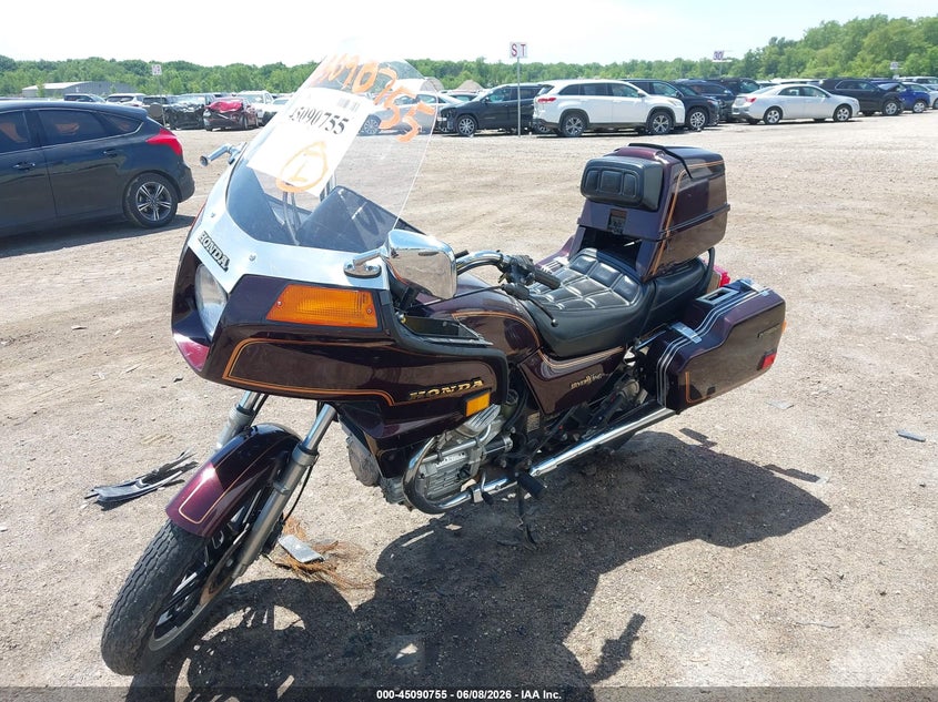 JH2PC0212CM110368 1982 Honda Gl500 I photo 1