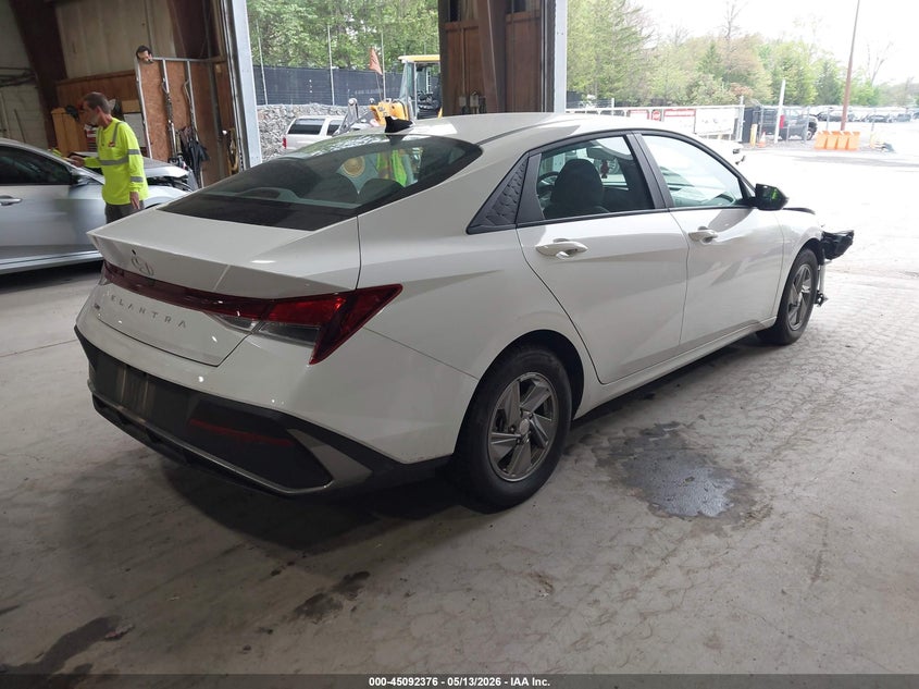 VIN KMHLL4DG2SU876899 2025 HYUNDAI ELANTRA SE