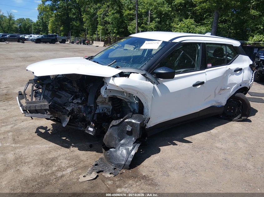 2025 NISSAN KICKS PLAY auction photo 2