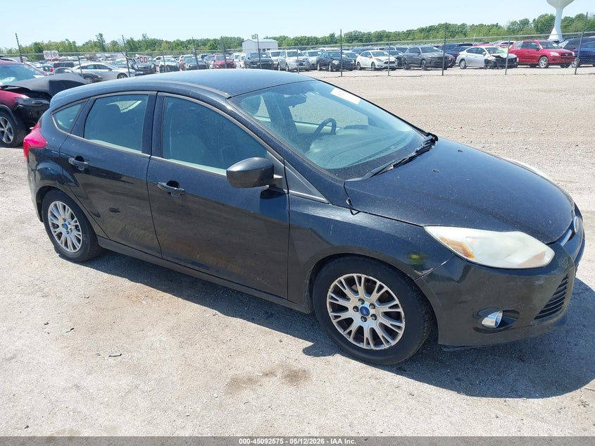 1FAHP3K22CL368123 2012 Ford Focus 2.0 Se black