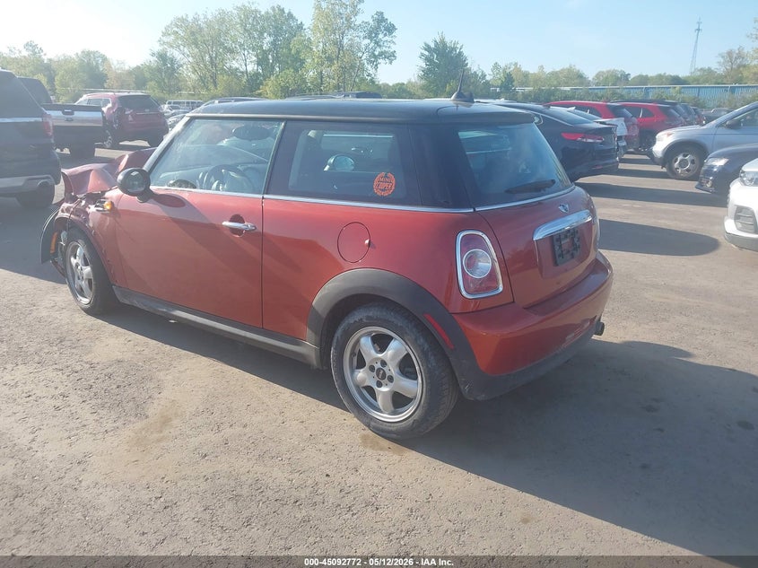 2011 Mini Cooper 1.6 orange Lot 111045092772 Vin WMWSU3C58BT091040