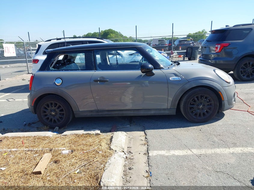 2014 Mini Hardtop Cooper S VIN: WMWXM7C51ET970672 Lot: 45092792