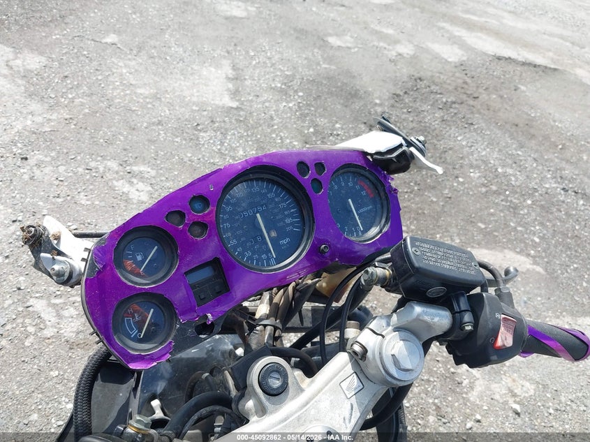 1997 Honda Cbr1100 Xx VIN: JH2SC3508VM000152 Lot: 45092862