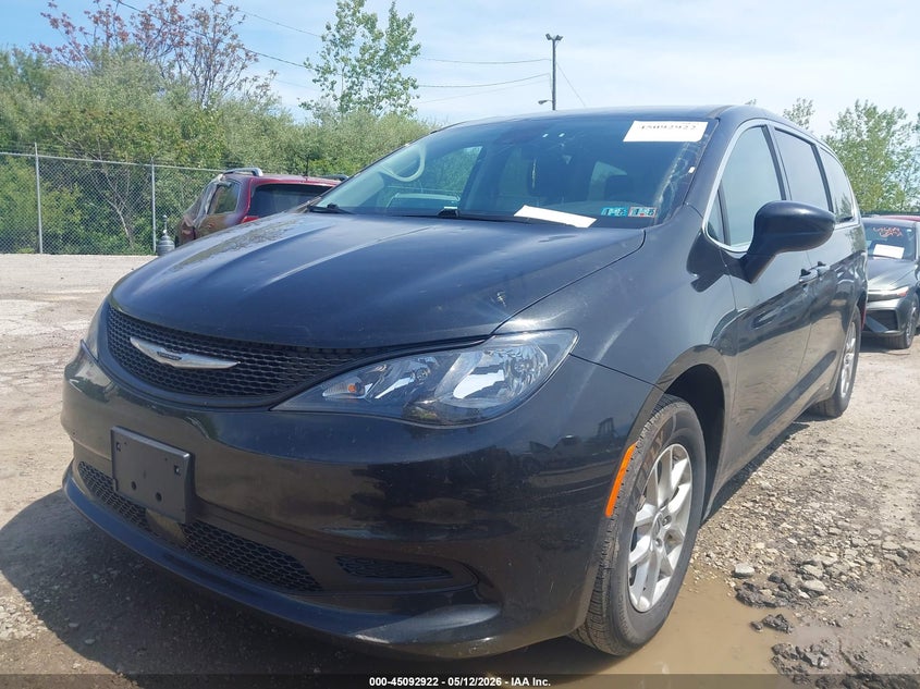 2C4RC1CG5PR515721 2023 Chrysler Voyager Lx photo 1
