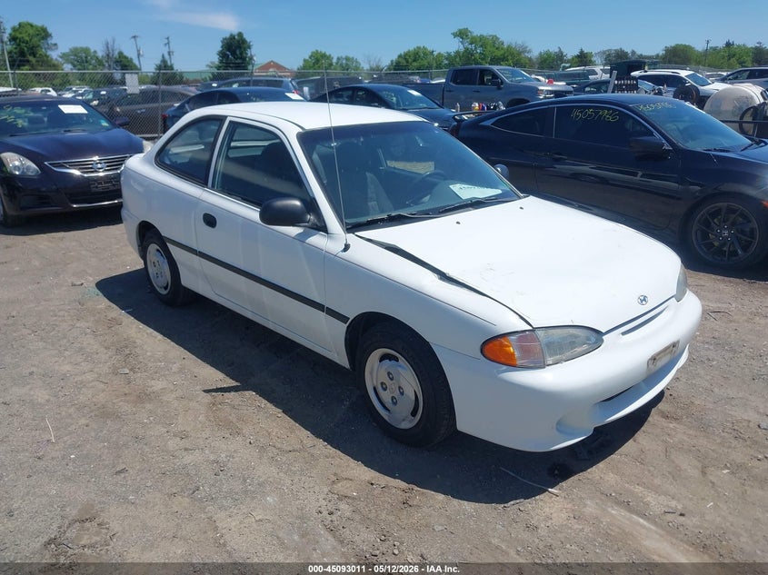 1996 HYUNDAI ACCENT auction photo 1