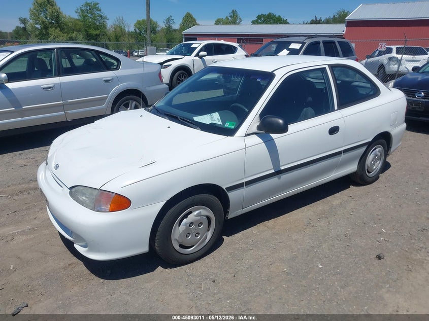 1996 HYUNDAI ACCENT auction photo 2