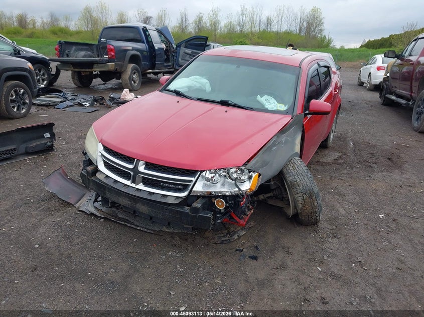 1B3BD2FG2BN554094 2011 Dodge Avenger 3.6 Lux red