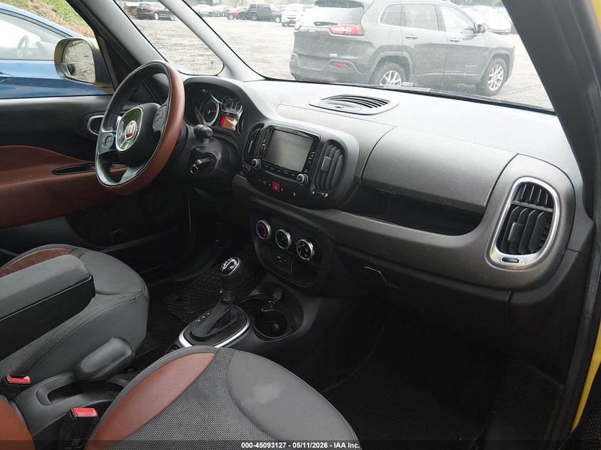 2014 FIAT 500L auction photo 5