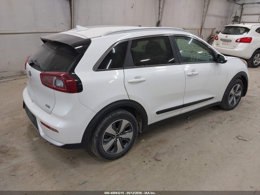 Vin: kndcb3lcxh5048831, lot: 45590782, kia niro lx 20174