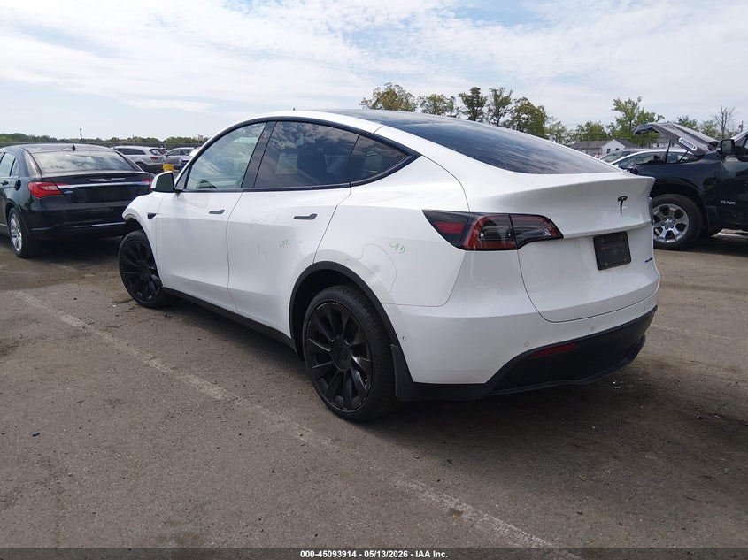 Vin: 5yjygdee6mf286227, lot: 45591481, tesla model y long range dual motor all-wheel drive 20213