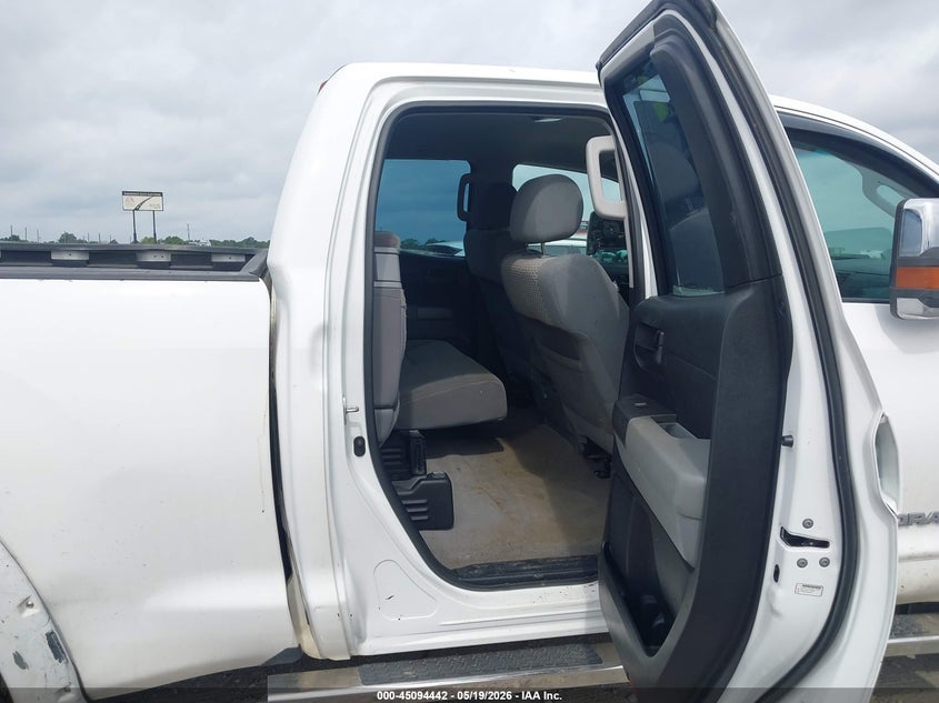 2011 TOYOTA TUNDRA auction photo 8