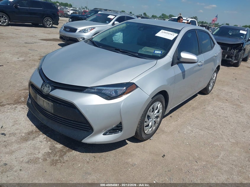 2017 Toyota Corolla Le 5YFBURHE3HP616133 photo 1