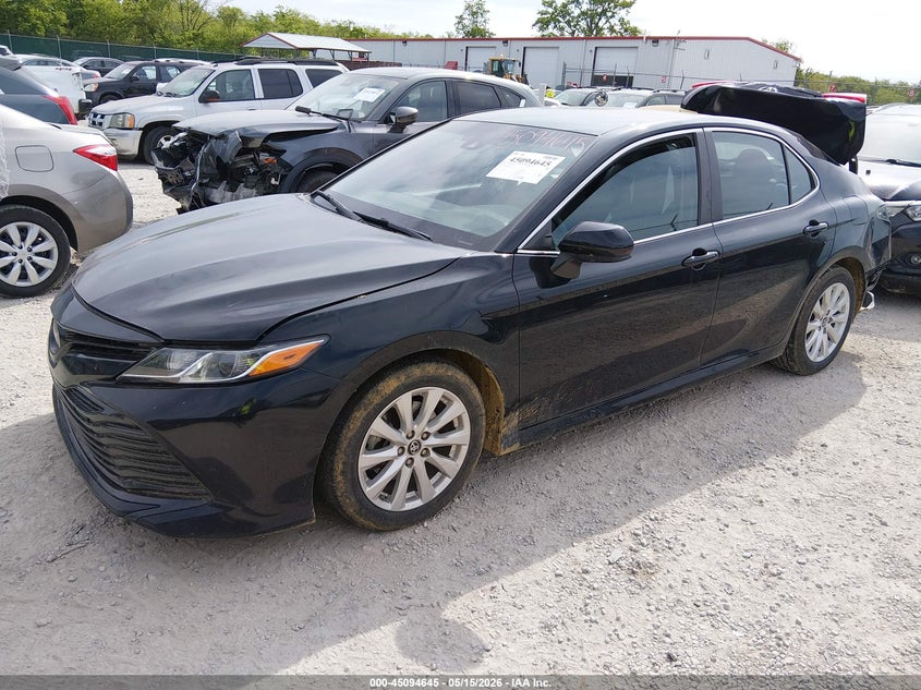 2018 Toyota Camry Le 4T1B11HK5JU034362 photo 1