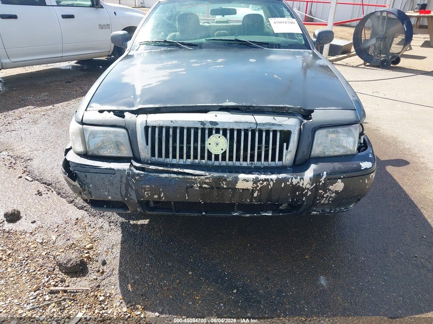 2008 Mercury Grand Marquis Gs VIN: 2MEFM74V18X622261 Lot: 45094700