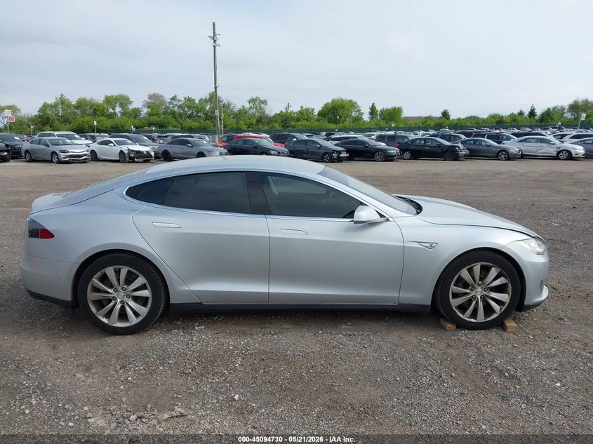 2016 Tesla Model S 60D/70D/75D/85D/90D VIN: 5YJSA1E2XGF130207 Lot: 45094730