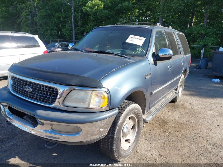 1FMRU18W4WLA41907 1998 Ford Expedition Eddie Bauer/Xlt photo 1