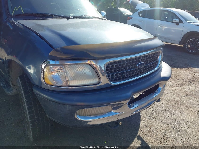 1998 Ford Expedition Eddie Bauer/Xlt VIN: 1FMRU18W4WLA41907 Lot: 45094788