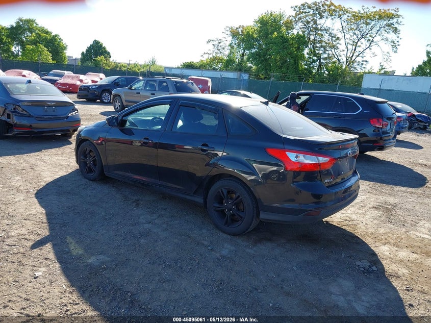 Vin: 1fahp3f23cl407392, lot: 45592628, ford focus se 20123