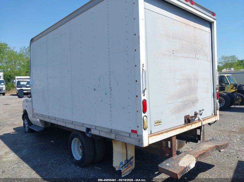 2006 FORD E-350 CUTAWAY auction photo 3