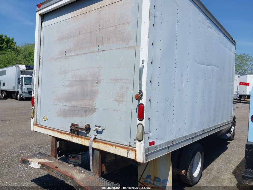 2006 FORD E-350 CUTAWAY auction photo 4