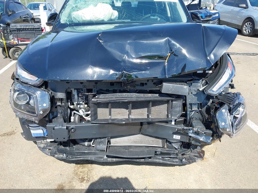 2025 Hyundai Venue Sel VIN: KMHRC8A33SU383722 Lot: 45095614