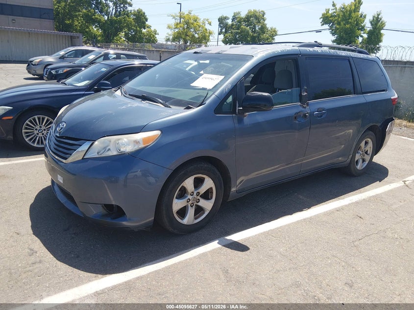 2015 Toyota Sienna Le 7 Passenger/Le 8 Passenger 5TDKK3DC1FS649434 photo 1