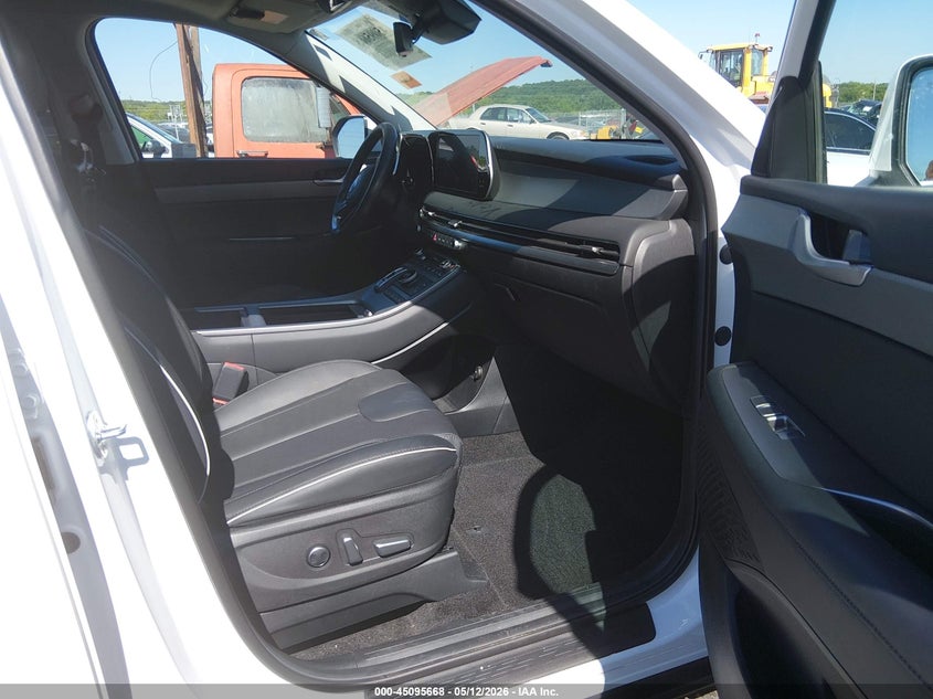 2025 HYUNDAI PALISADE auction photo 5