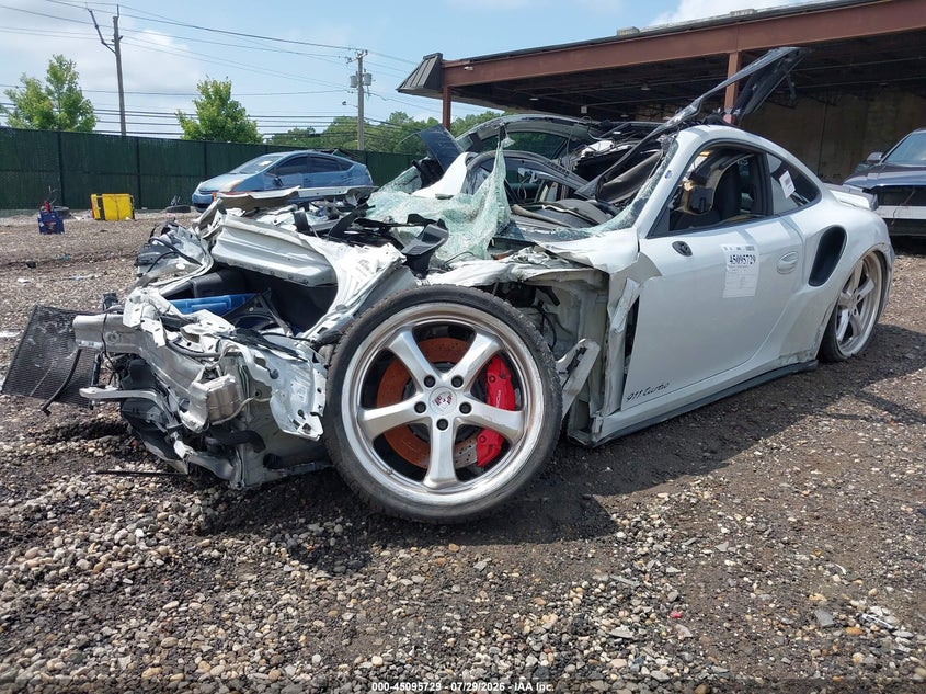 2016 PORSCHE 911 — zdjęcie 2