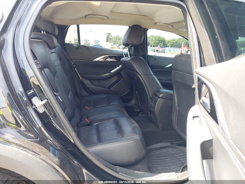 2017 INFINITI QX30 auction photo 8