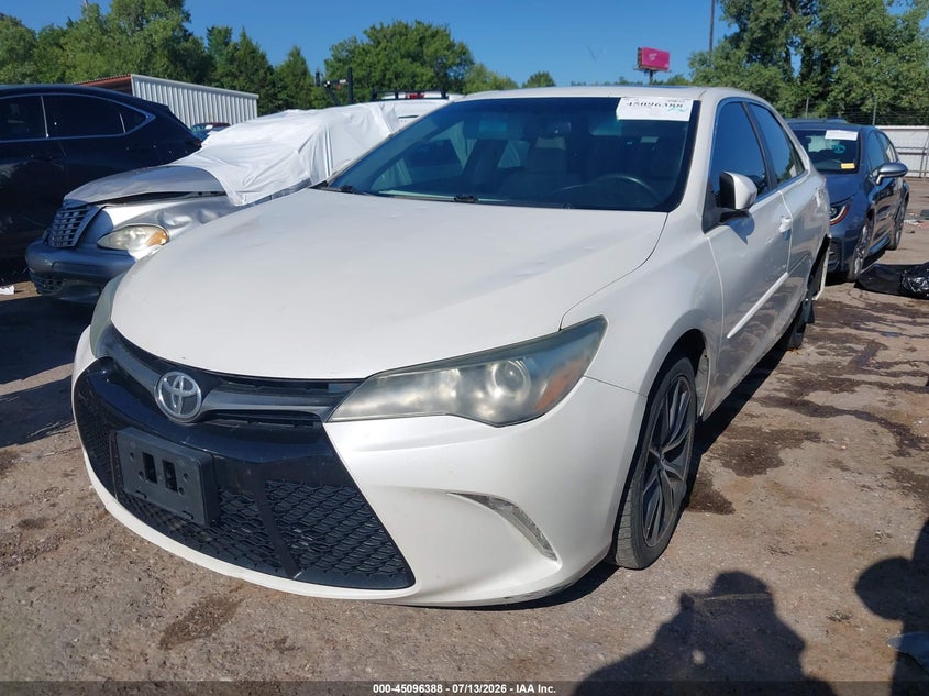 2015 Toyota Camry, Left Side, IAAI, VIN 4T1BF1FK3FU874586 — photo 2