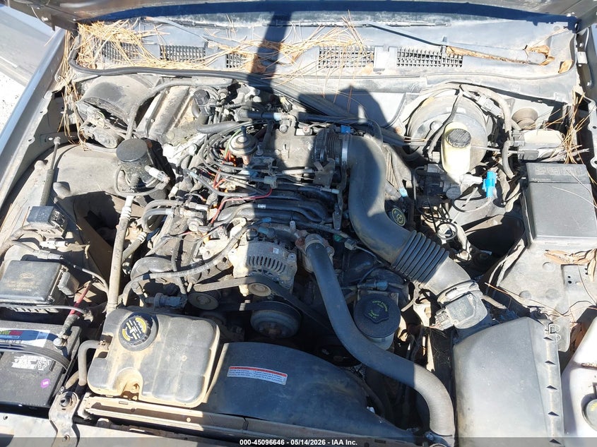 2000 Mercury Grand Marquis Gs VIN: 2MEFM74W5YX645955 Lot: 45096646