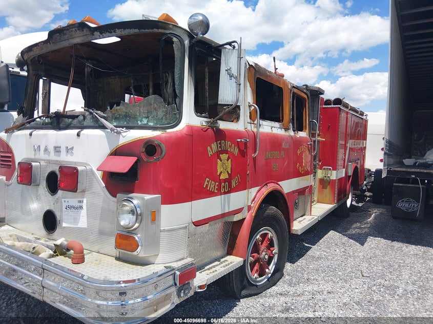 1978 MACK CF600 FIRETRUCK auction photo 2