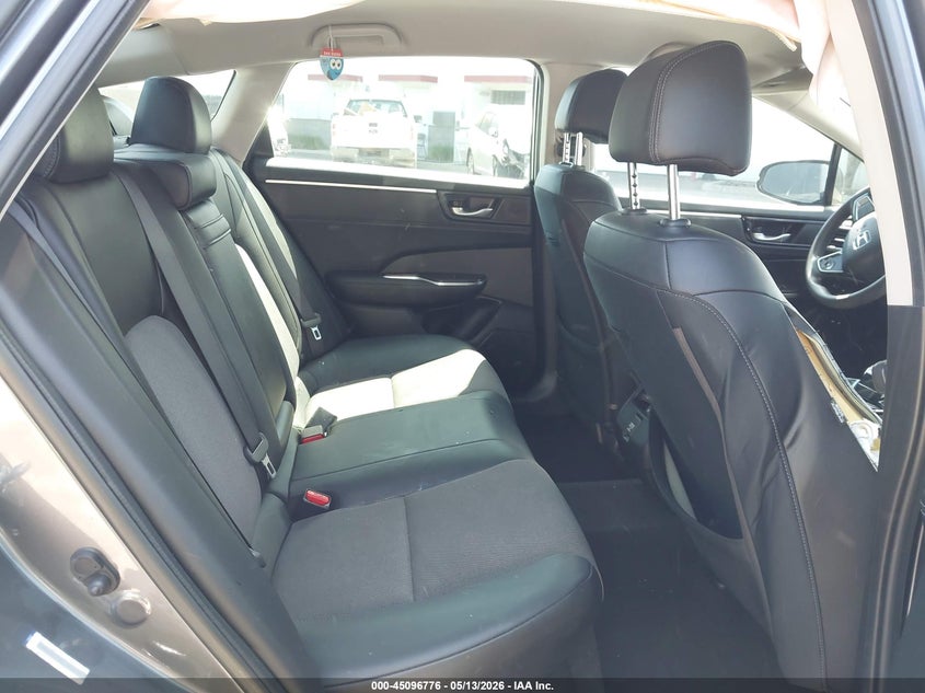 2018 Honda Clarity Plug-In Hybrid VIN: JHMZC5F14JC014476 Lot: 45096776