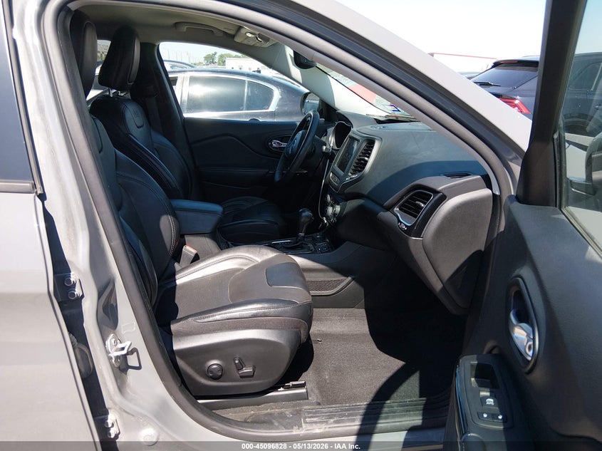 2023 JEEP CHEROKEE auction photo 5