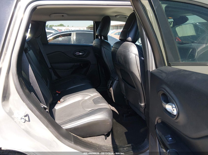 2023 JEEP CHEROKEE auction photo 8