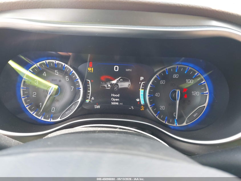 2017 CHRYSLER PACIFICA auction photo 7
