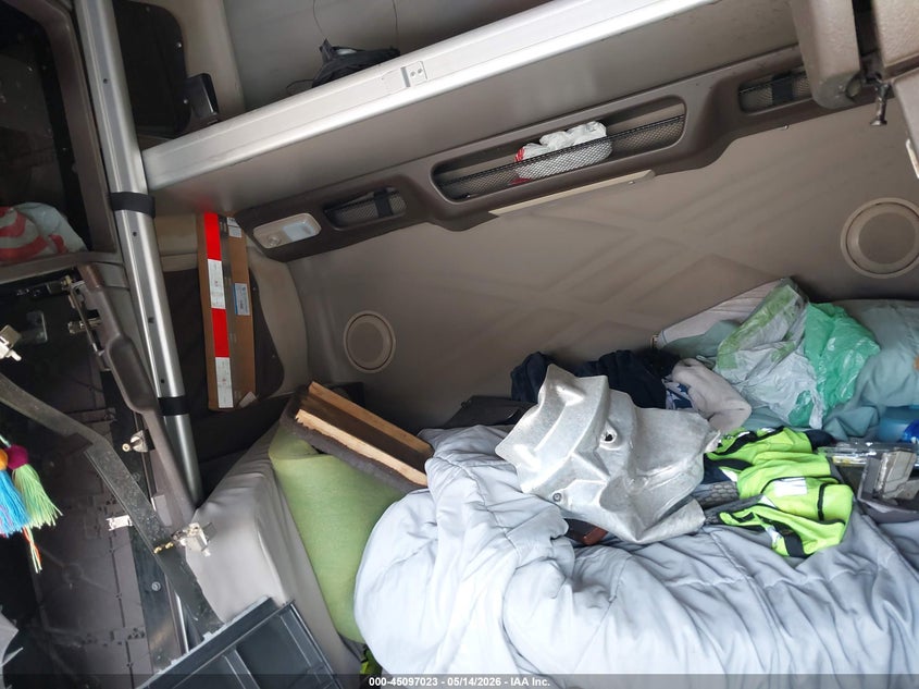 2018 VOLVO VNL auction photo 7