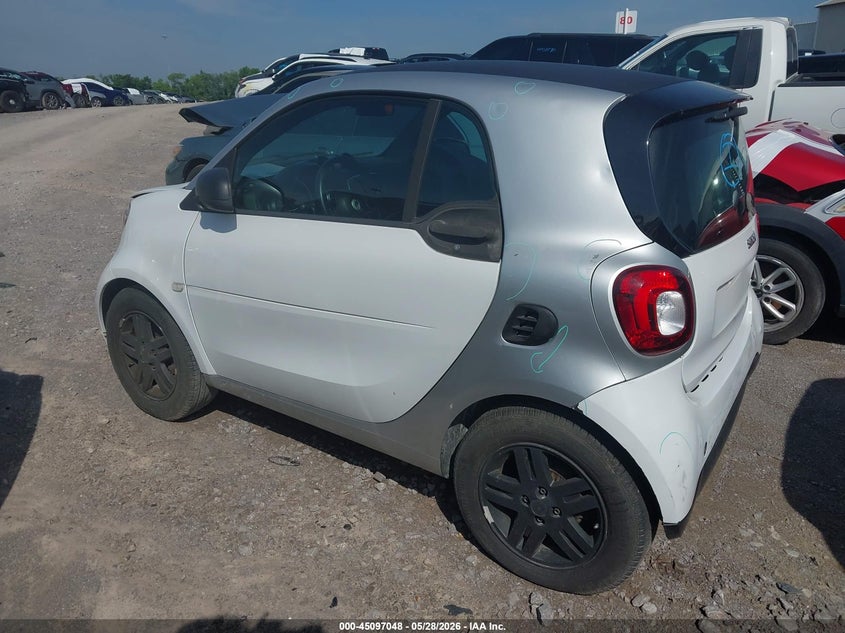 Vin: wmefj5da0gk142386, lot: 45594615, smart fortwo 20163