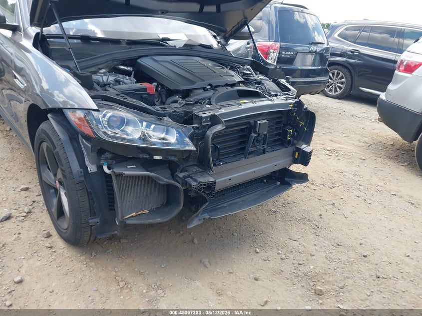 2019 JAGUAR F-PACE auction photo 6