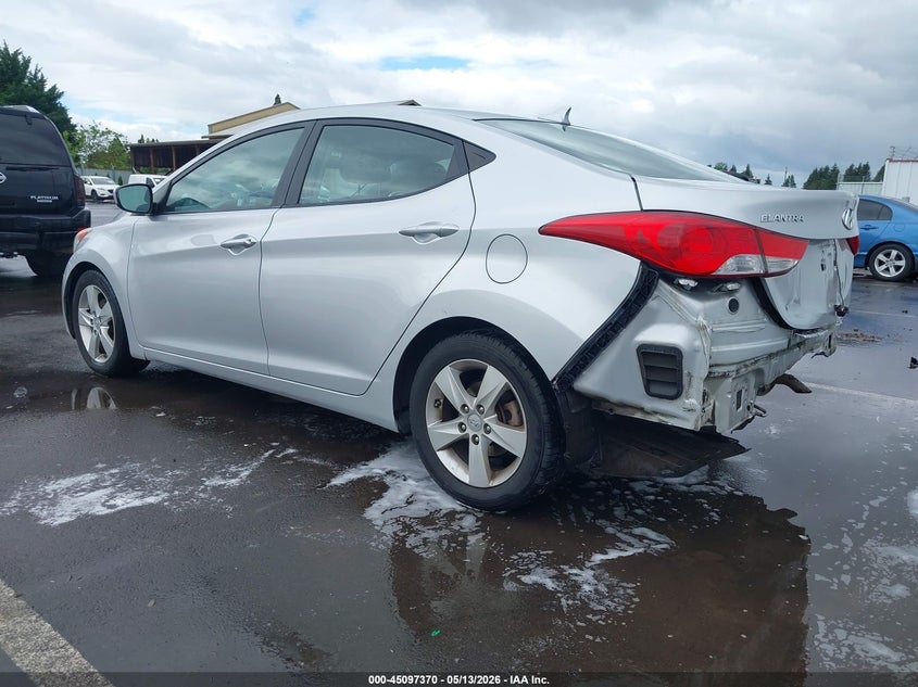 2013 HYUNDAI ELANTRA auction photo 3